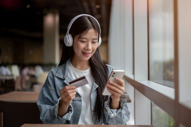 crypto debit card