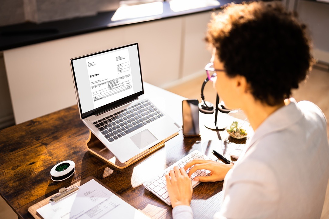 The Ultimate Guide to Effortless Invoice Management (2026) invoice management